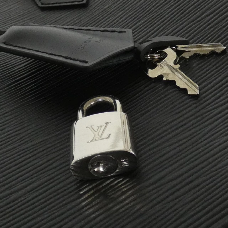 Túi Louis Vuitton Epi Alma PM M40302 - Hàng hiệu Chính hãng 765451