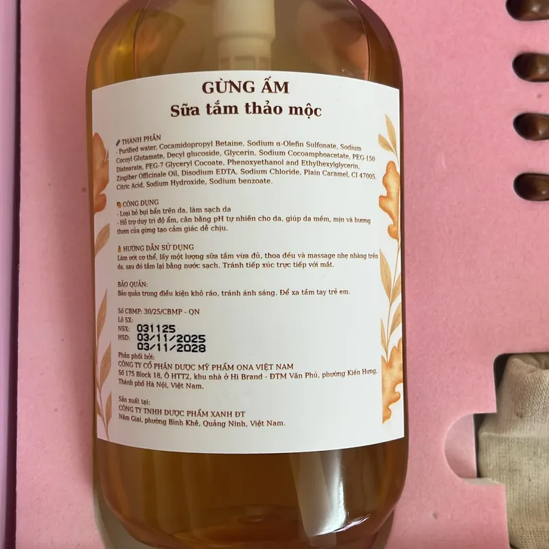 Sữa tắm thảo mộc Gừng ấm Onatree 713128