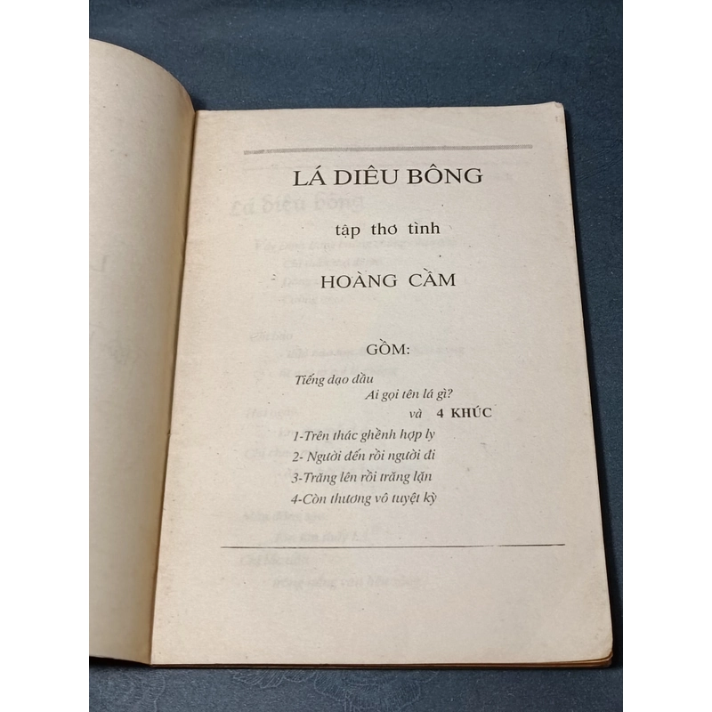 Hoàng Cầm- Lá diêu bông (Thơ) 270548