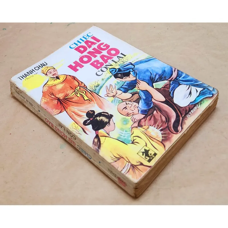 CHIẾC ĐẠI HỒNG BÀO CÒN LẠI - Phóng tác: Thanh Châu  732173