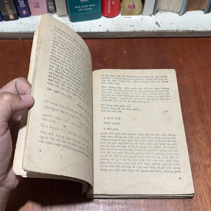 [Mất Bìa] - II Con Người Và Những Ngôi Sao Xa - EĐUARĐAX MEGIÊLAITIX RAXUN GAMZATỐP - 1983 797084