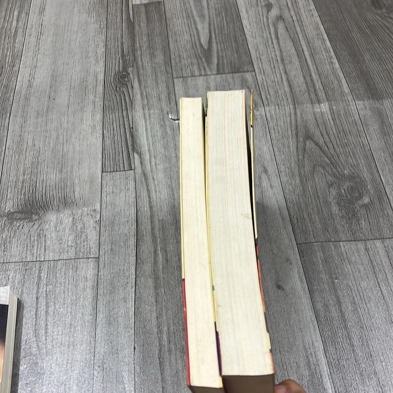 Sáu người đi khắp thế gian bộ 2 tập. 1b4 542956