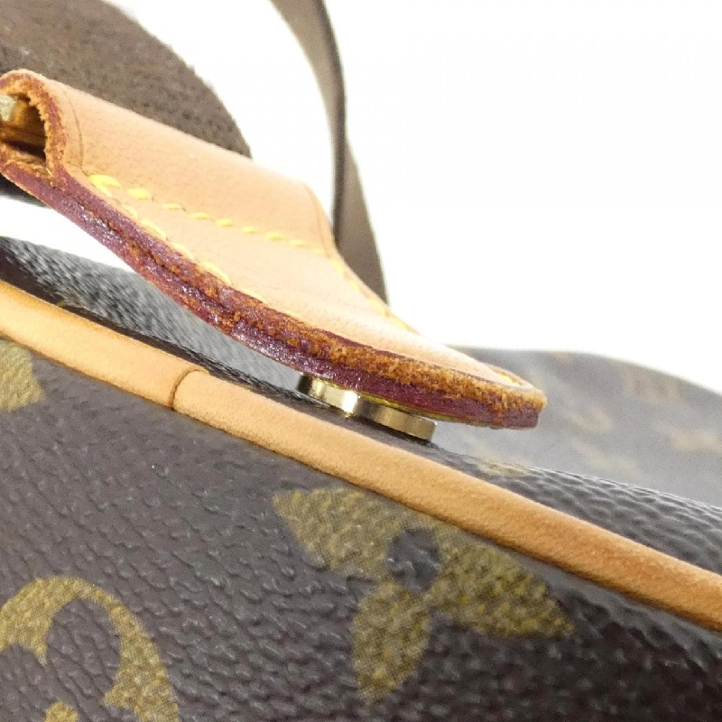 Túi đeo vai Louis Vuitton Monogram Pochette Gange M51870 611945