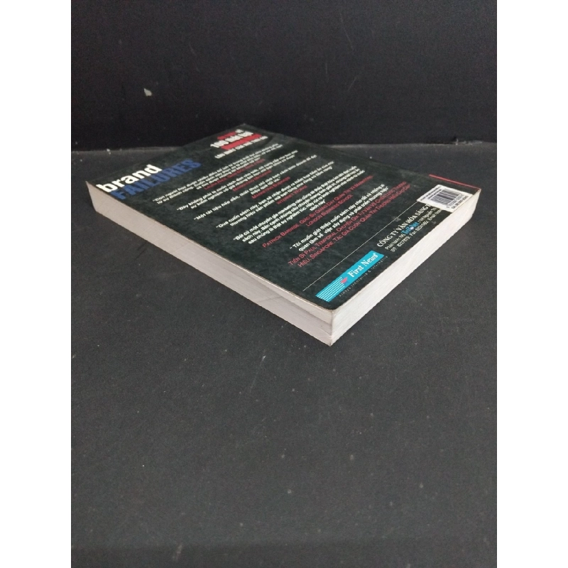 Brand failures sự thật về 100 thất bại thương hiệu lớn nhất của mội thời đại mới 80% ố nhẹ gấp rách bìa 2007 HCM2811 Matt Haig MARKETING KINH DOANH 917946