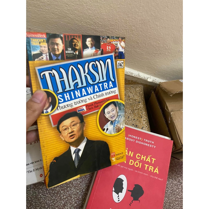 Sách Thaksin Shinawatra: Thương trường và Chính trường 313318