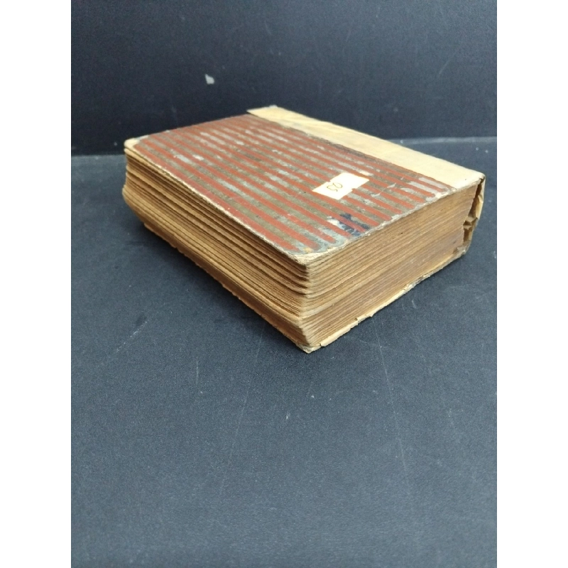 Francais - Anglais English - French (bìa cứng) mới 60% ố nặng, có viết chữ trang đầu và cuối,bong gáy rách bìa HCM1001 Larousse NGOẠI VĂN 917935