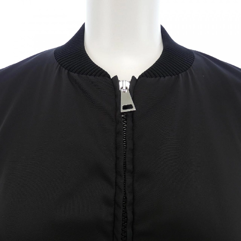 Áo khoác MONCLER - Hàng hiệu Chính hãng 824688