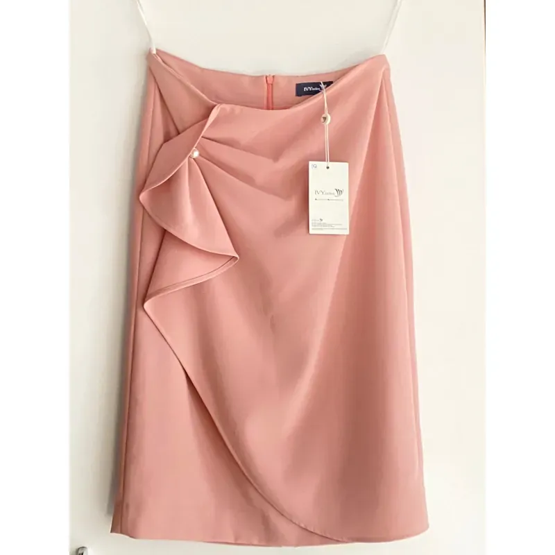 MỚI 100%***NGUYÊN TAG***GIÁ 790K***CHÂN VÁY BÚT CHÌ IVY MODA**SIZE M*MỚI CÒN NGUYÊN TAG* 591574