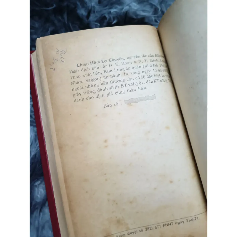 Chiều hôm lỡ chuyến (Yukio Mishima) 594460