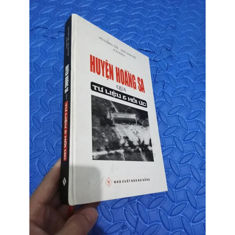 Huyện Hoàng Sa Qua Tư Liệu Và Hồi Ức 977958