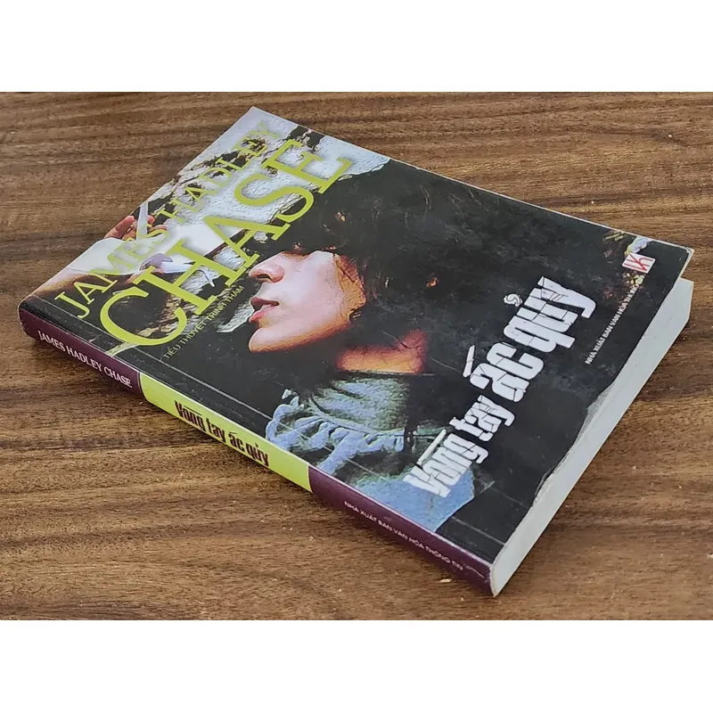 Tiểu thuyết của nhà văn James Hadley Chase: VÒNG TAY ÁC QUỶ 719760