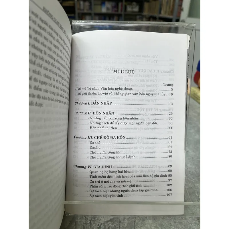 KHÔNG GIAN VĂN HOÁ NGUYÊN THUỶ - ROBERT LOWIE 727549