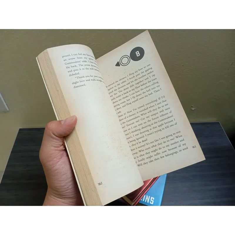 The hunger games set , sách ngoại văn tiếng Anh english book  729952