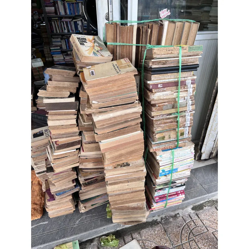 30ký sách decor xưa cũ theo thời gian  696397