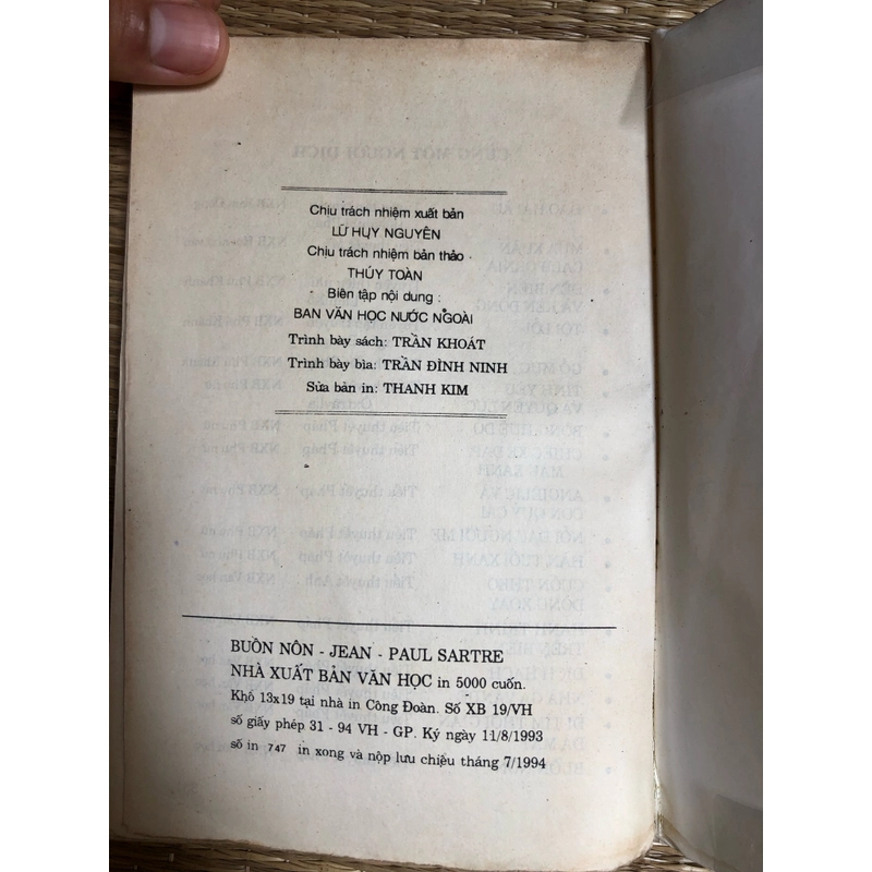 SÁCH BUỒN NÔN 460712