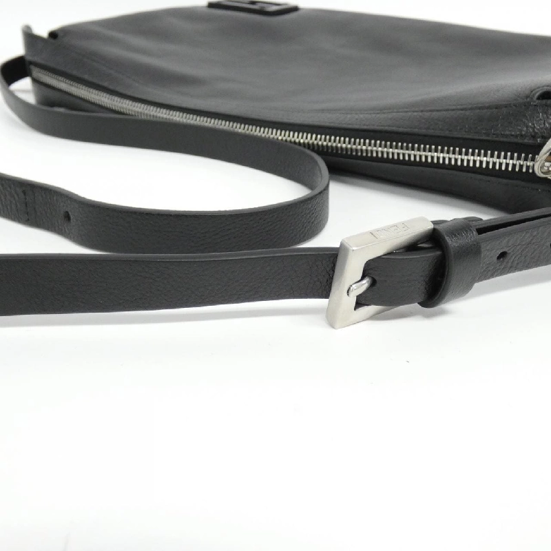 【Sản phẩm mới】Fendi SIMPLY 8BR829 AS7A Túi đeo vai 613897