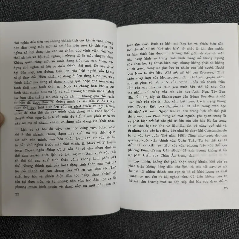 Đặc trưng văn học trung đại Việt Nam - Gs. Lê Trí Viễn 1002222