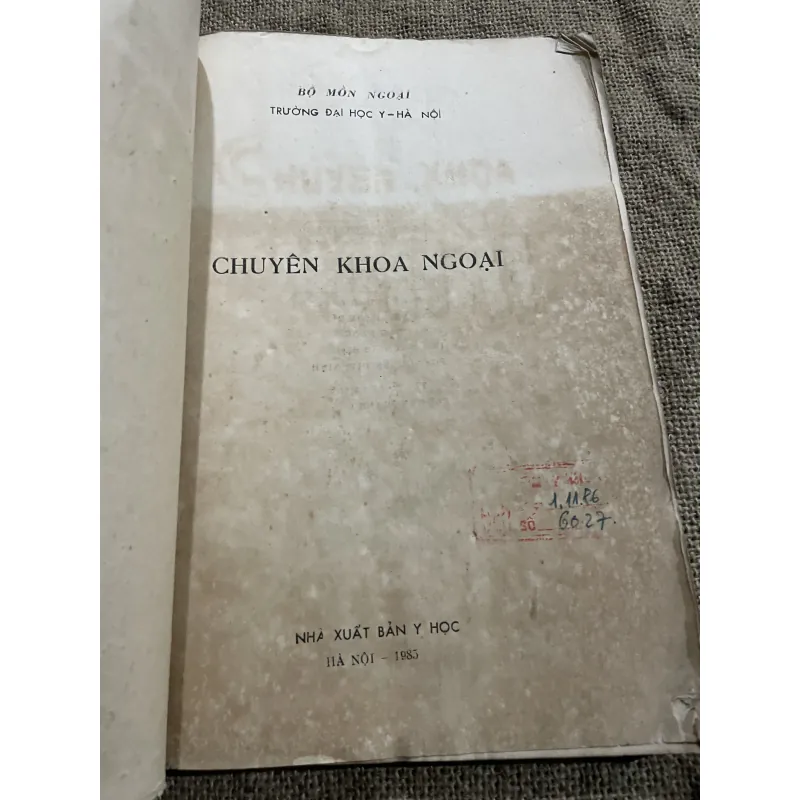 Chuyên khoa ngoại- sách y khổ lớn, 200 trang  791850