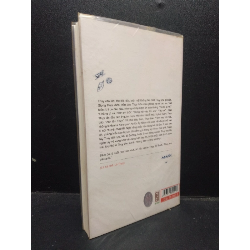 Đôi khi tình yêu chỉ là chuyện một người 2013 Thiên Bình mới 90% bẩn bìa ố nhẹ HCM2103 văn học 914042