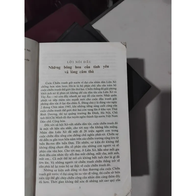 Tập truyện ngắn Tính cách Nga  957690