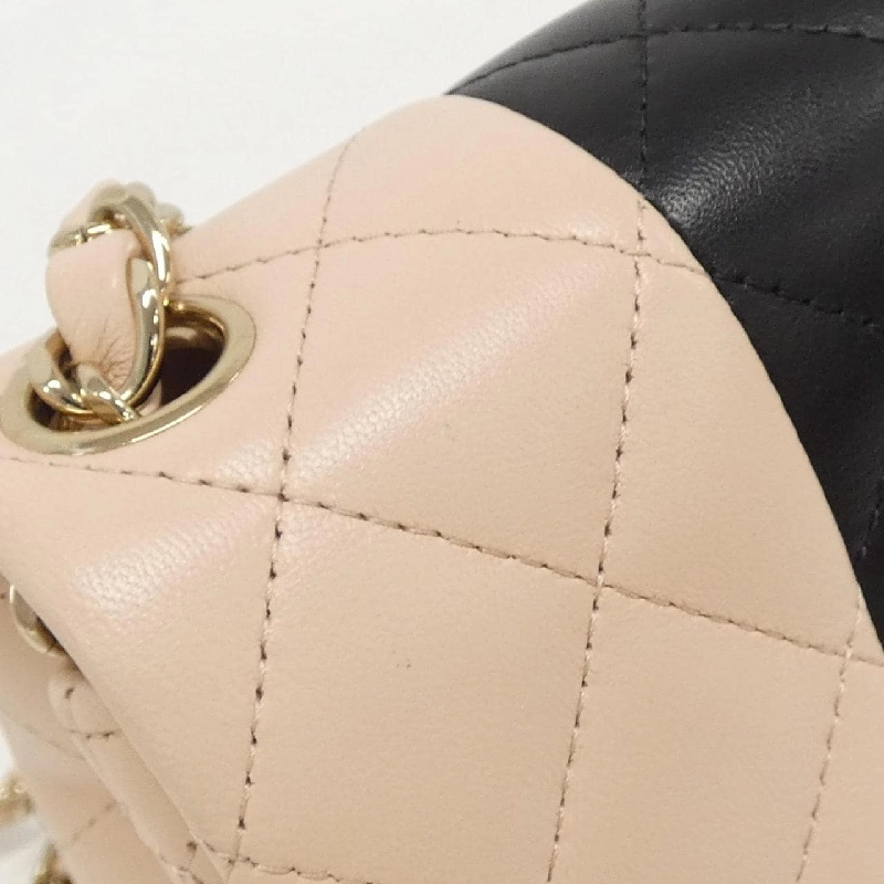 Túi xách chéo Chanel 35200 613633