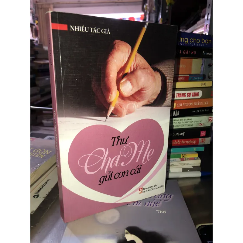 Thư cha mẹ gửi con gái - Nhiều tác giả  1000145