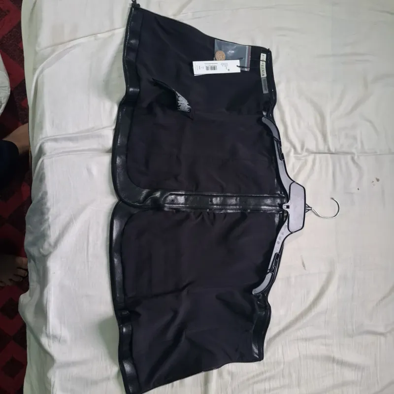 Áo da crotop cao cấp size 4 , màu đen, khóa kéo sau. 750591