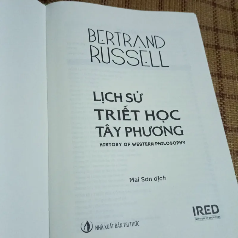 Lịch sử triết học Tây phương của Bertrand Russell  574432