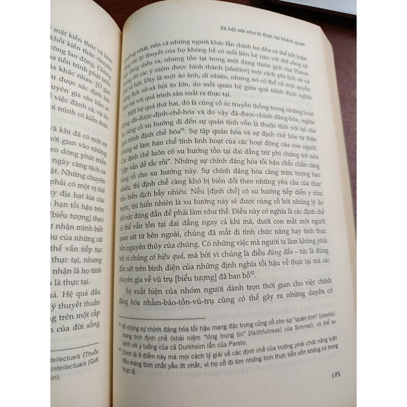 SỰ KIẾN TẠO XÃ HỘI VỀ THỰC TẠI - DỊCH: TRẦN HỮU QUANG 543849