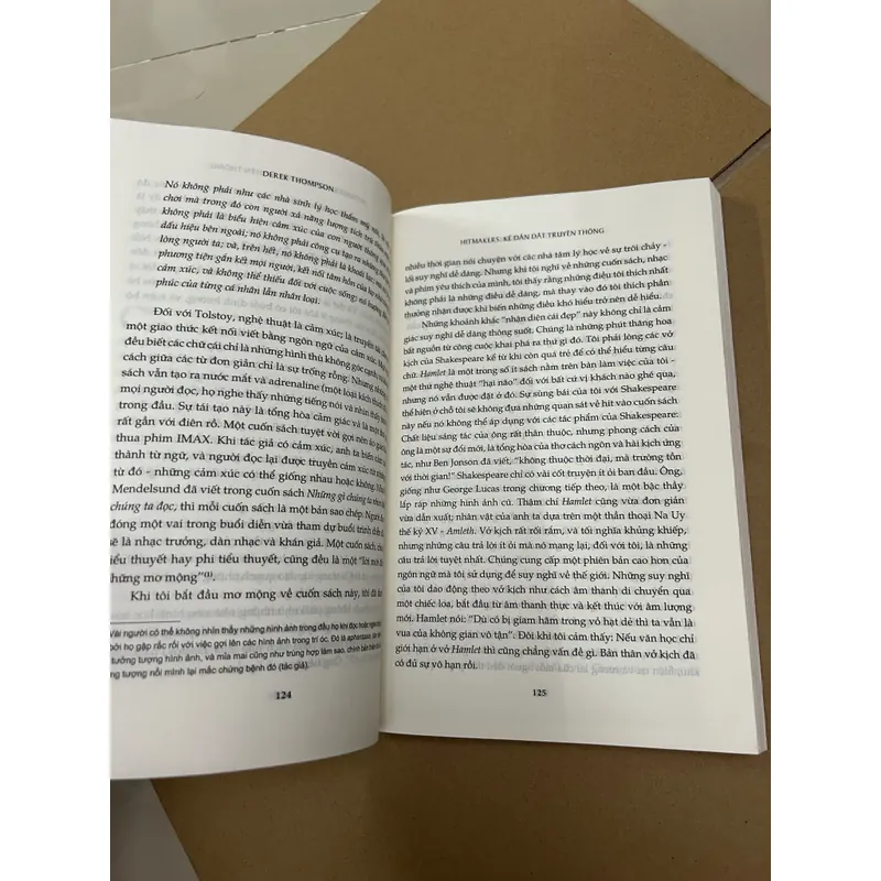 HITMAKERS kẻ dẫn dắt truyền thông 569119