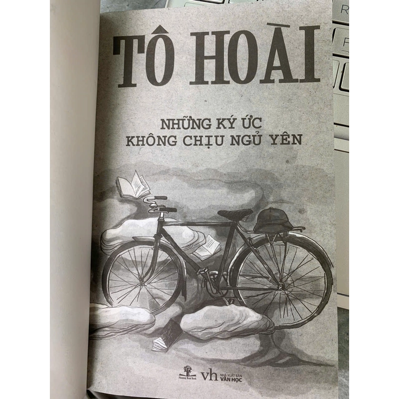 NHỮNG KÝ ỨC KHÔNG CHỊU NGỦ YÊN - TÔ HOÀI 523508
