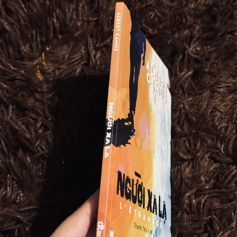 Người xa lạ 1031418