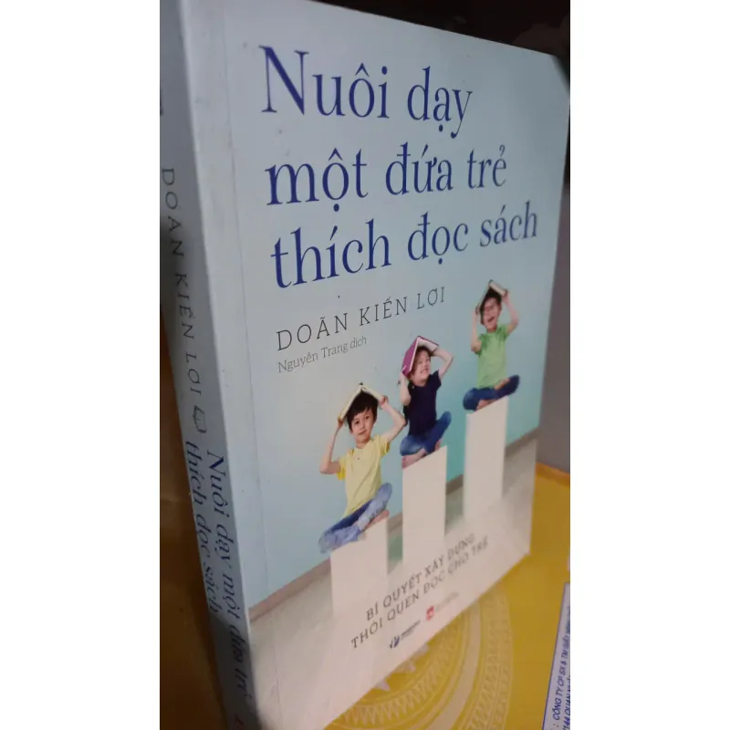 nuôi dạy một đứa trẻ thích đọc sách 993047