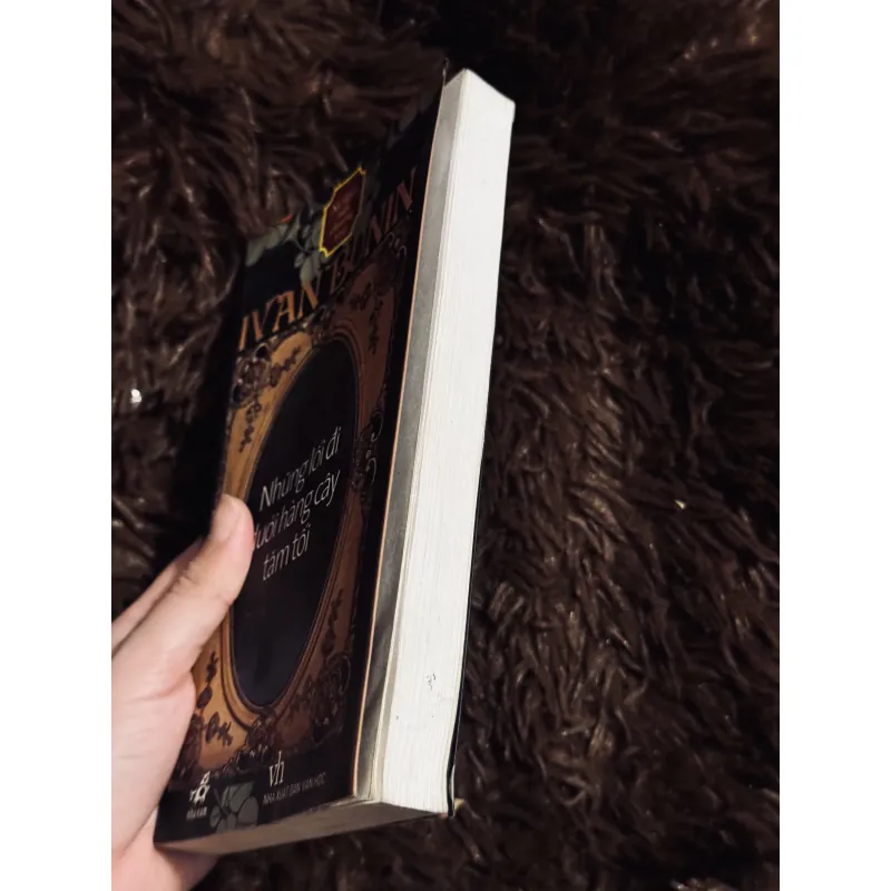 Những lối đi dưới hàng cây tăm tối 993152