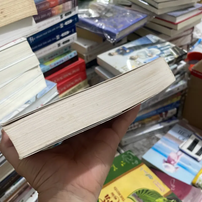 (tiểu thuyết lãng mạn) - Ai đó dõi theo em - Judith McNaught 1004406