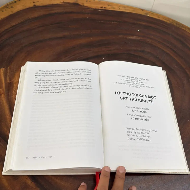 II Sách Hay: Lời Thú Tội Của Một Sát Thủ Kinh Tế - John Perkins - 2013 1010447