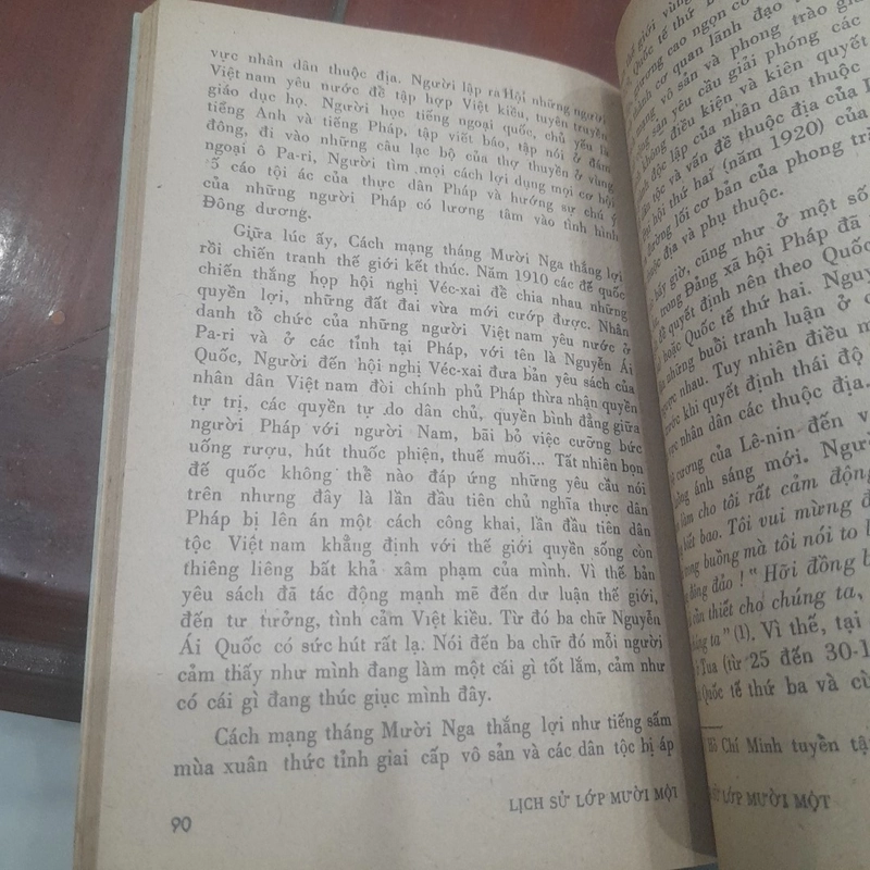 LỊCH SỬ LỚP 11 PHỔ THÔNG, tập II (in năm 1976) 519392