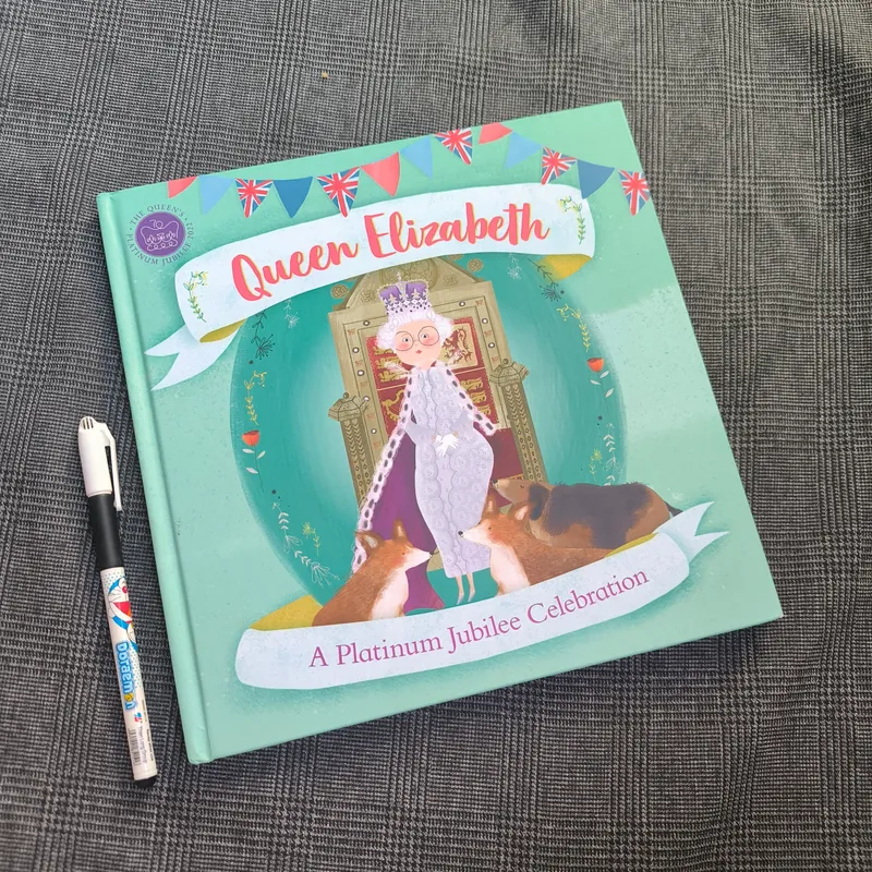 (Bìa cứng, khổ to, tiếng Anh) Queen Elizabeth: A Platinum Jubilee Celebration 695935