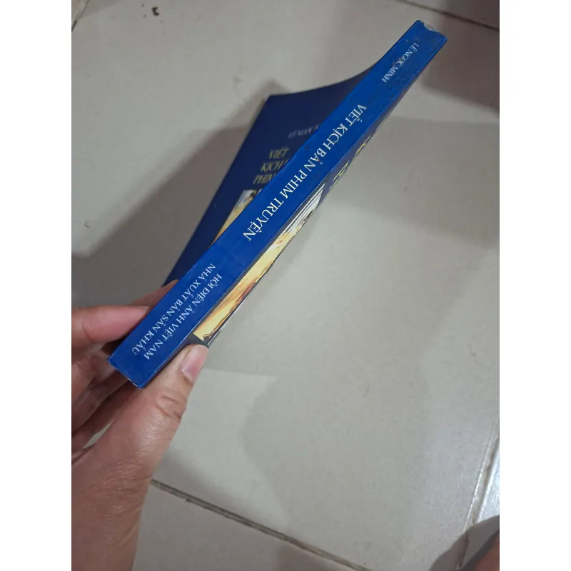 Viết kịch bản phim truyện  1002653