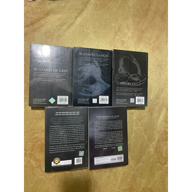 TRỌN BỘ 50 SẮC THÁI (5 TẬP)- E. L. JAMES 557013