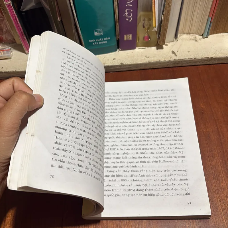 II Văn Hoá: Một Số Vấn Đề Về Văn Hoá Văn Nghệ - GS.TS. Trần Văn Bính - 2007 1012883