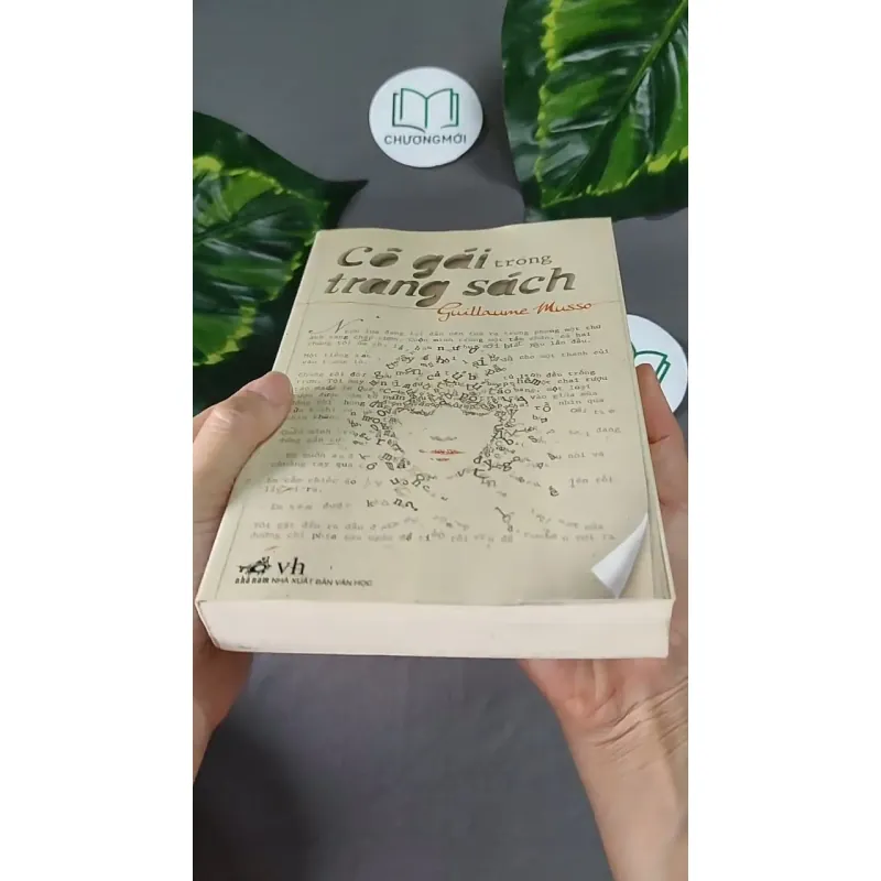 Cô Gái Trong Trang Sách - Guillaume Musso 604624