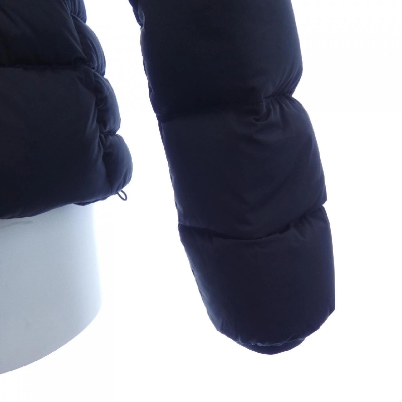 Áo khoác lông vũ MONCLER 638203