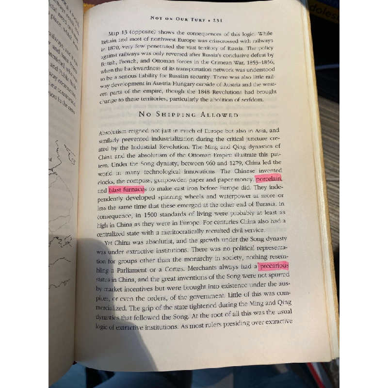 Why Nations Fail - Daron Acemoglu & James A. Robinson 449035