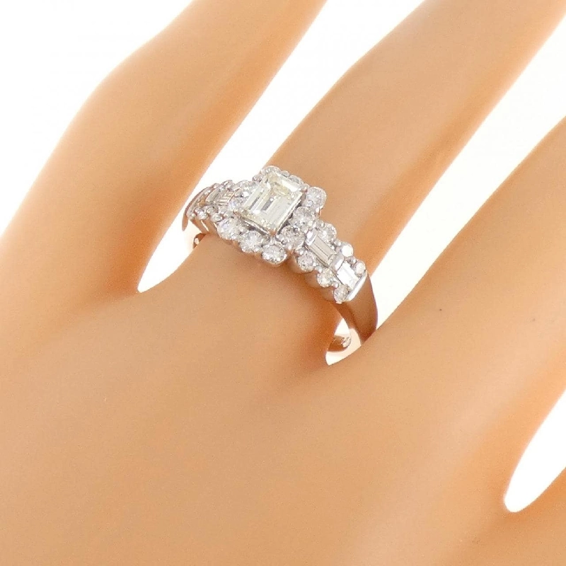 Nhẫn kim cương K18WG 0.39CT - Hàng hiệu chính hãng 854129