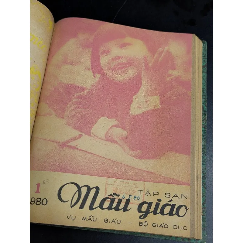 Tập san giáo dục mẫu giáo các năm 1977,1979,1980,1981,1982 ( tổng cộng 34 số có 1 số đôi ) 590928