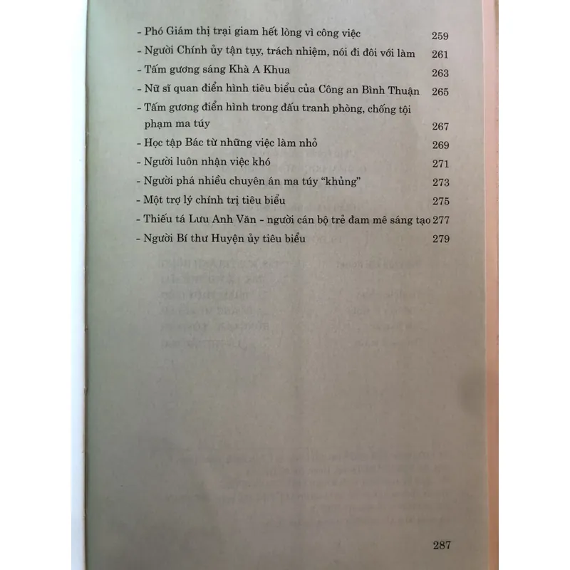 Những tấm gương bình dị mà cao quý  707460