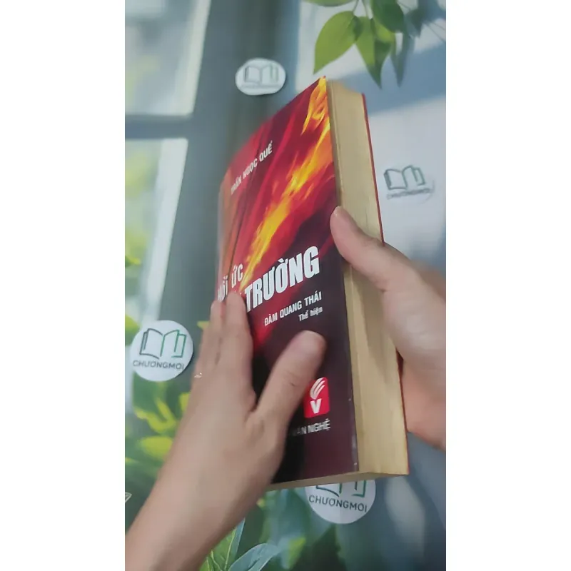 [MIỄN PHÍ BỌC SÁCH] Hồi Ức Chiến Trường - Trần Ngọc Quế 1018895