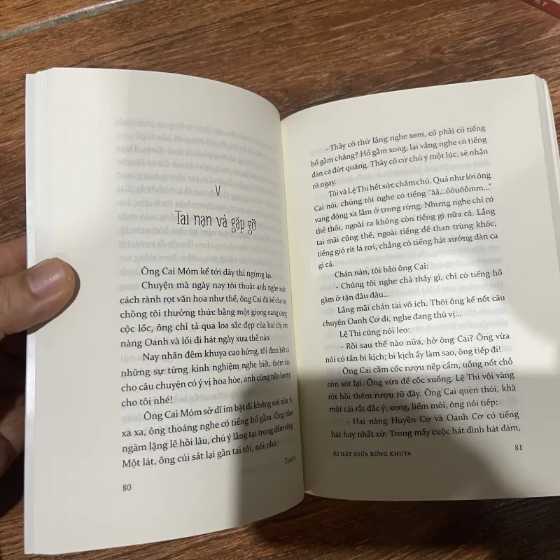 Ai hát giữa rừng khuya (k1) 338634