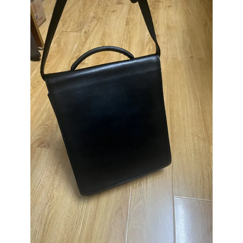 Túi nam phom hộp 22x26x7 da thật 2hand 996735